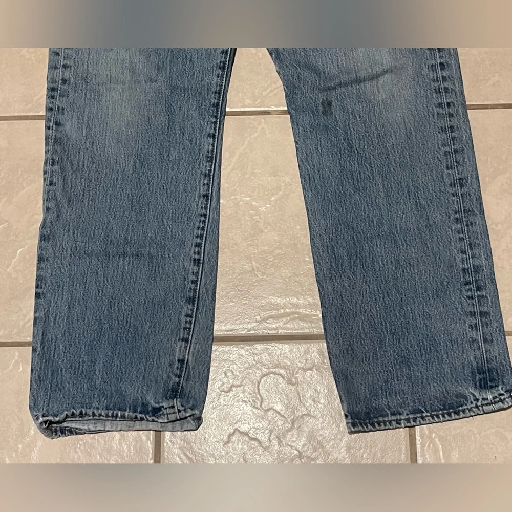 Levi's 501 Button Fly Men's Straight Leg  Blue Denim Distressed Jeans Size 36x30